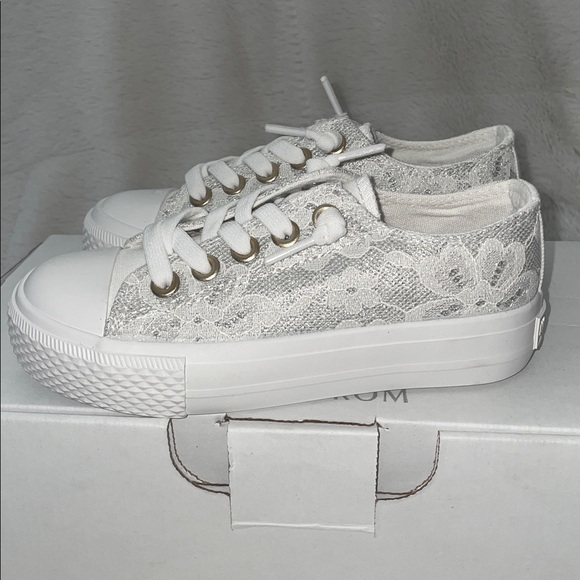 NWT NATURINO AYASY. Fabric sneakers in White - Picture 12 of 15